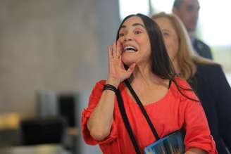 Atriz Regina Duarte fala com jornalistas no Palácio do Planalto 29/1/2020 REUTERS/Adriano Machado