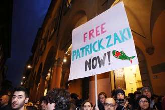 Manifestação em Bolonha pede a libertação de Patrick Zaky