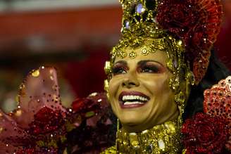 Viviane Araújo, em desfile da Salgueiro, na Marquês de Sapucaí, segunda-feira (24)