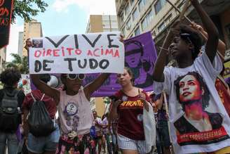 Mulheres realizaram um ato no centro de Campinas, interior de São Paulo, em luta pelo Dia Internacional da Mulher