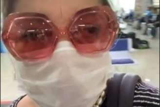 Roberta Miranda usando máscara cirúrgica para se proteger do novo coronavírus, no Amazonas.