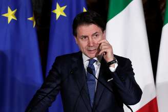 Giuseppe Conte, primeiro-ministro da Itália, durante evento em Nápoles 
27/02/2020
REUTERS/Ciro De Luca