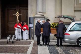 Funeral sem público de vítima do novo coronavírus em Bergamo, norte da Itália