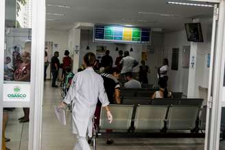 Movimentação no Hospital Antonio Giglio, no centro de Osasco(SP), nesta terça-feira, 17 de março