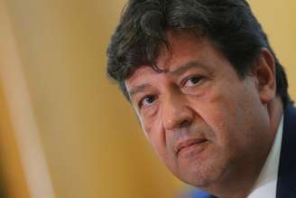 Ministro da Saúde, Luiz Henrique Mandetta, em entrevista coletiva
26/02/2020
REUTERS/Adriano Machado