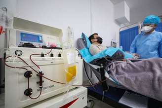 Tratamento com plasma já foi testado na cidade de Wuhan, na China, marco zero da pandemia