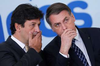 Bolsonaro e Mandetta em cerimônia no Planato no ano passado
01/08/2019
REUTERS/Adriano Machado