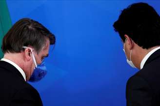 Bolsonaro e Mandetta deixam local após entrevista coletiva em março
20/03/2020
REUTERS/Ueslei Marcelino