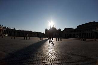 Praça de São Pedro, em Roma, Itália, 10/04/2020. REUTERS/Yara Nardi  