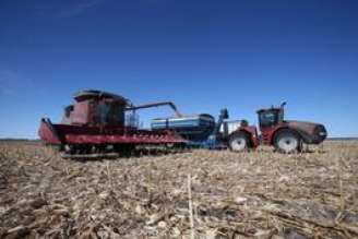 Vista do cultivo de milho no Canadá. 23/3/2020 REUTERS/Shannon VanRaes