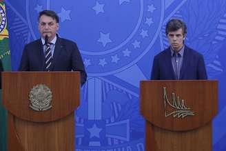 O presidente Jair Bolsonaro apresentou o novo Ministro da Saúde, o oncologista Nelson Teich, no Palácio do Planalto