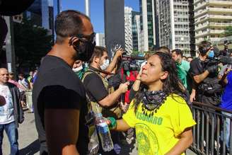 Atrito entre manifestantes pró Bolsonaro e contra o presidente Bolsonaro, na tarde do último domingo (31), na avenida Paulista