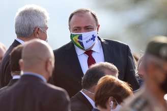 Ministro interino da Saúde, Eduardo Pazuello, no Palácio da Alvorada
09/06/2020
REUTERS/Adriano Machado