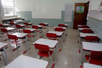 Salas de aula em escola pública no Paraná, vazias por conta do novo coronavírus (Covid-19).