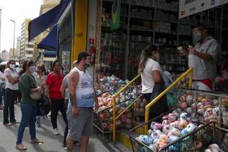 Comércio de rua reaberto na cidade de São Paulo
10/6/2020 REUTERS/Amanda Perobelli