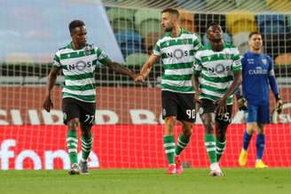 Sporting , com time mesclado de garotos e experientes, ganhou o quarto jogo seguido no Português (M. LOPES /AFP)
