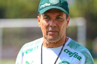 Técnico do Palmeiras testa positivo para o novo coronavírus