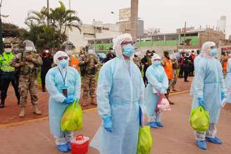 Equipes de resposta rápida visitam os distritos de Lima e Callao, fornecendo avaliação e diagnóstico contra a covid-19 para mais de 5.300 cidadãos em Lima, Peru