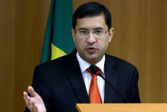 AGU tem resultado negativo em teste para o novo coronavírus