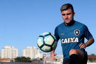 Victor Luis está próximo de retornar ao Botafogo - Vítor Silva/SSPress/Botafogo
