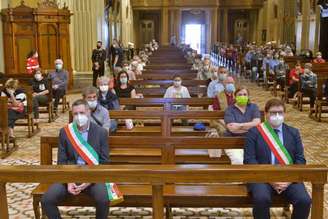 Missa em Milão, na Itália, com distanciamento interpessoal