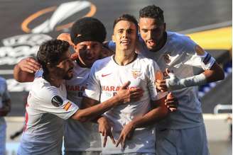 Sevilla vence o Wolverhampton com gol no fim e avança às semifinais da Liga Europa
(Foto: WOLFGANG RATTAY / AFP)