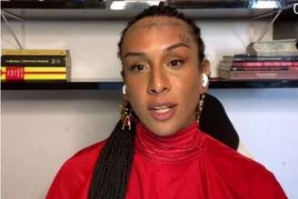 A cantora Linn da Quebrada fala sobre transfobia em banheiros públicos