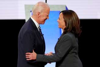 Joe Biden, candidato democrata à Presidência dos EUA, ao lado da senadora Kamala Harris 
31/07/2019
REUTERS/Lucas Jackson
