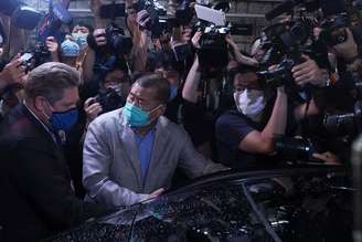 Magnata da mídia Jimmy Lai depois de ser solto em Hong Kong
12/08/2020 REUTERS/Lam Yik