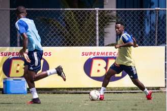 Angulo voltou à Raposa menos de 40 dias depois de ser requisitado no Palmeiras-(Gustavo Aleixo/Cruzeiro)