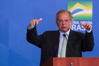 O Ministro da Economia, Paulo Guedes, durante cerimônia no Palácio do Planalto, na cidade de Brasília (DF)