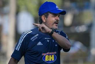 Ney Franco ja comandou o treino na raposa visando o jogo de sexte-feira, 11 de setembro, no Mineirão-(Bruno Haddad;Cruzeiro)