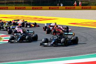 Lewis Hamilton supera Valtteri Bottas na relargada em Mugello 