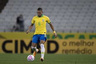 Renan Lodi em ação pela Seleção Brasileira (Foto: Lucas Figueiredo/CBF)