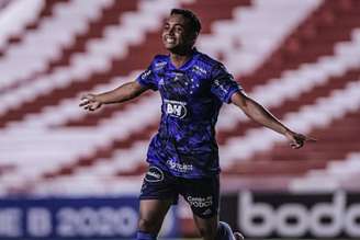 Airton fez o gol de empate do Cruzeiro no duelo contra o Náutico-(Gustavo Aleixo/Cruzeiro)