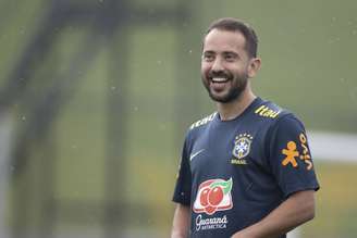 Everton Ribeiro vestirá a camisa 10 da Seleção Brasileira nas Eliminatórias (Foto: Lucas Figueiredo / CBF)