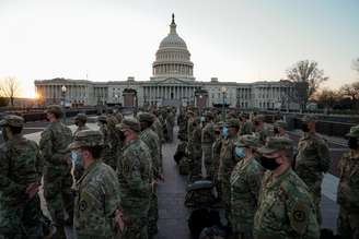 Tropas da Guarda Nacional no exterior do Capitólio, em Washington
12/01/2021
REUTERS/Erin Scott