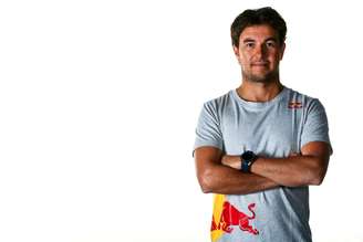 Sergio Pérez conhece a Red Bull 