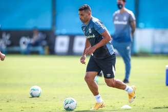 Diego Souza destaca importância do Gre-Nal e reforça necessidade de vitória (Foto: Divulgação/Grêmio)