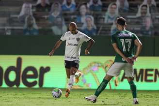 Tardelli voltou a jogar pelo Galo, mas não evitou derrota para o Goiás