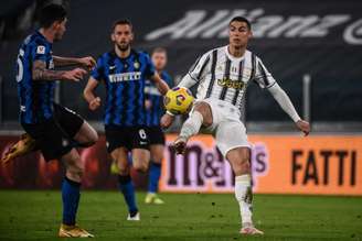 Gols de Cristiano Ronaldo na ida garantiram a vaga da Juventus em mais uma final (Foto: MARCO BERTORELLO / AFP)