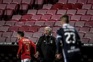 Jorge Jesus tem trabalho questionado em Portugal (Foto: PATRICIA DE MELO MOREIRA / AFP)