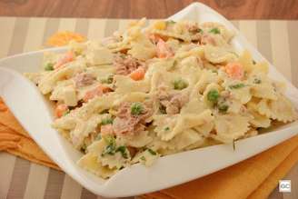 Guia da Cozinha - Salada de macarrão com atum e legumes rápida