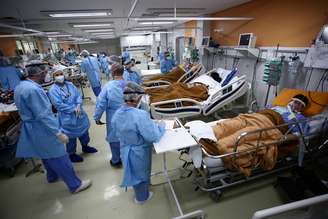 Sala de emergência lotada do Hospital Conceição em Porto Alegre
11/03/2021
REUTERS/Diego Vara
