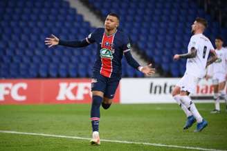 Mbappé vem se destacando no PSG (Foto: FRANCK FIFE / AFP)