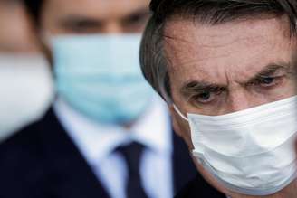 Bolsonaro repete discurso sobre medidas de isolamento contra a covid: 'Eu não fecho nada'