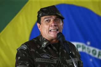 Bolsonaro escolhe general Paulo Sérgio para comandar Exército