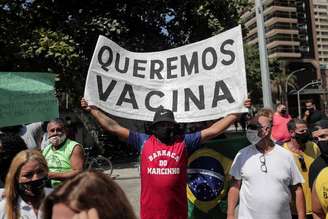Protesto no Rio de Janeiro contra novas medidas anti-Covid