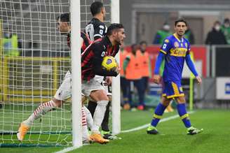 Parma e Milan se enfrentam neste sábado (Foto: ISABELLA BONOTTO / AFP)