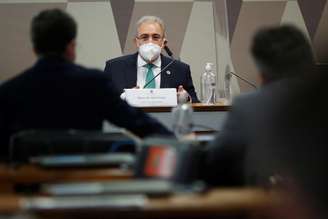 Ministro da Saúde, Marcelo Queiroga, durante depoimento à CPI da Covid no Senado
06/05/2021 REUTERS/Adriano Machado